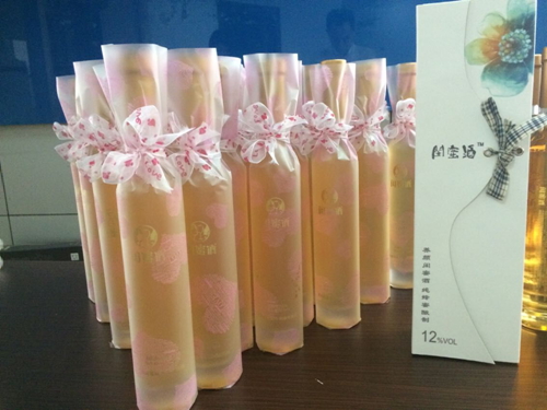 闺蜜生日送礼首选：闺蜜酒情意绵绵